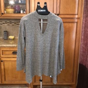 Maurice’s Cute v-neck accent tunic